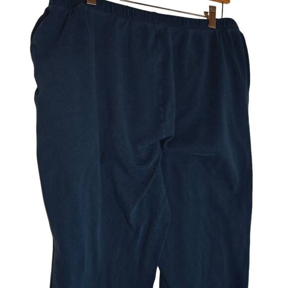 Lands End Stretch Emerald Green Cropped Pants - Picture 3 of 5